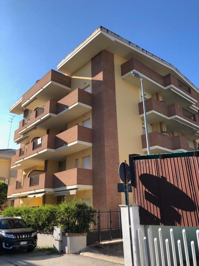Appartamento Casa Vacanze 70M2 Alba Adriatica Dış mekan fotoğraf
